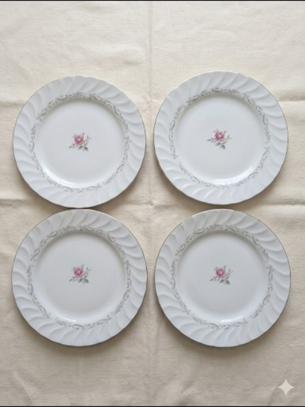 Set of 4 Vintage Royal Swirl Fine China Japan Dinner Plates – Matching Set
